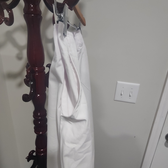 Plus Sized Chic White Midi Skirt - Picture 6 of 8